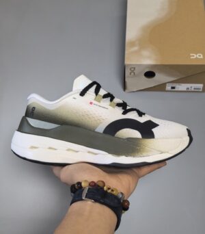 Cloudboom MAX에서